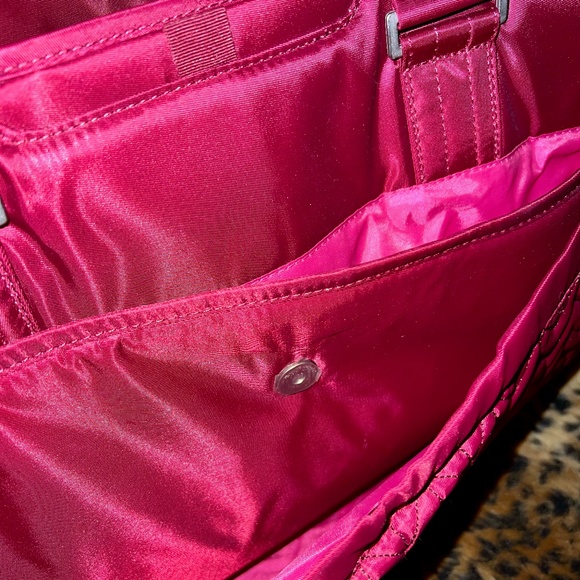 Lug Caboose Carry All Bag NWT'S Cranberry Red - Picture 7 of 16